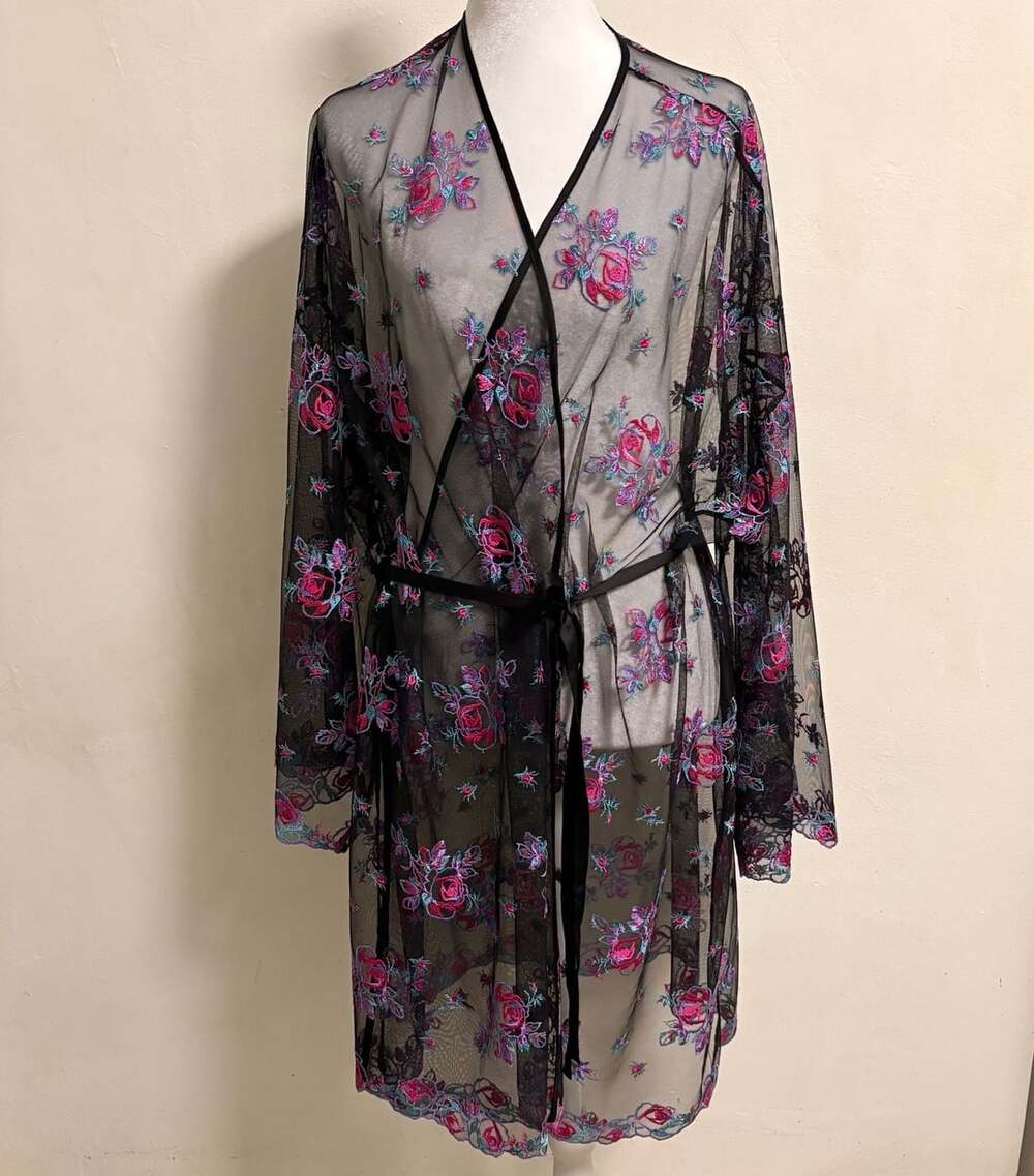 Victoria’s Secret Lace Fishnet Purple Embroidered Sheer Kimono Robe XL/XXL